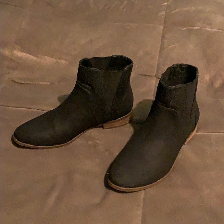 Super Cute Roxy Ankle Boot